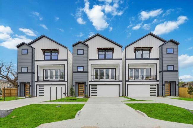 Building Photo - 2010 Yates St