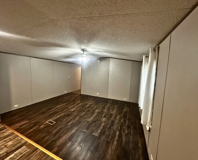 Building Photo - Secure Gated Delight Community