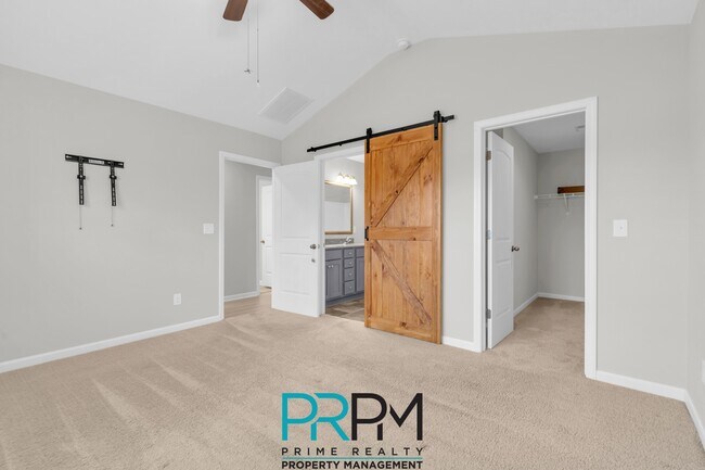 Building Photo - 109 Screech Dr