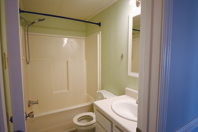 Building Photo - 106 Fishtale Court