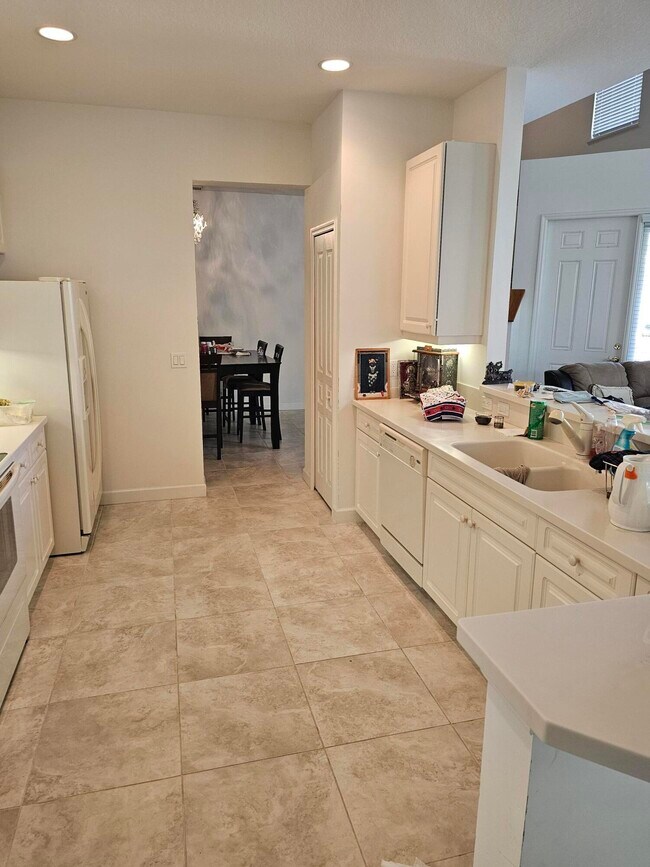 Building Photo - 10451 SW Academic Way