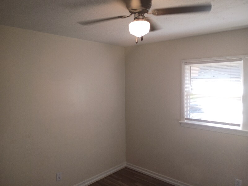 Building Photo - 3112 Revere St