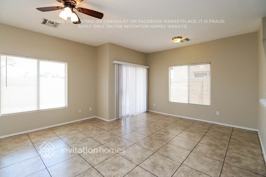 Building Photo - 3718 W Oregon Ave