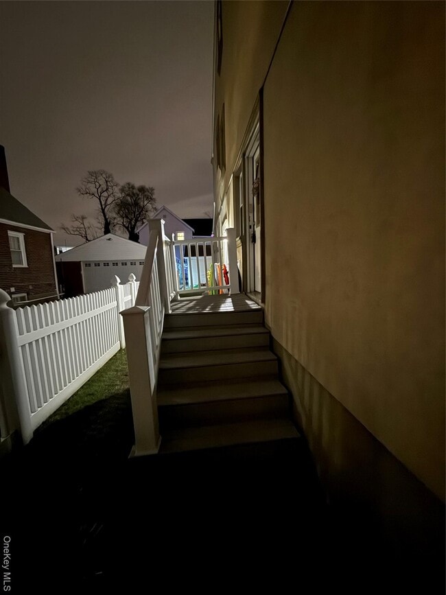 Building Photo - 85 Bucknell Rd