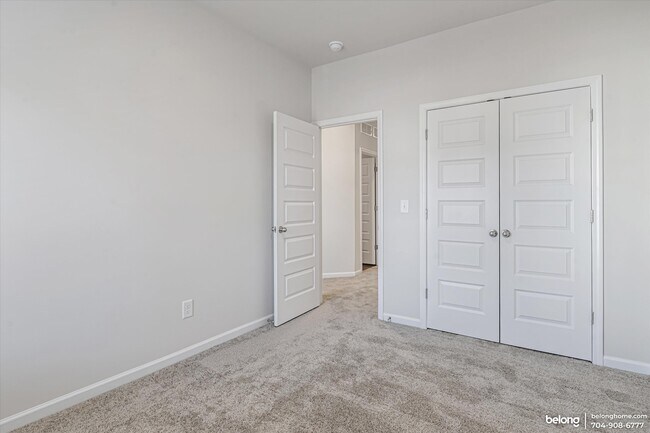 Building Photo - 2573 Ruby Dixon Xing Dr