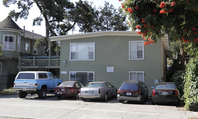 Building Photo - Western Gardens