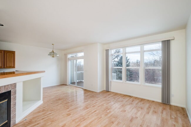 Building Photo - 299 W Jamison Cir