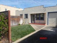 Building Photo - 407 Cayuga St