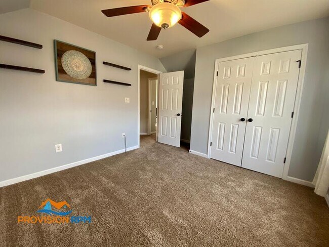 Building Photo - 106 Hanson Ct