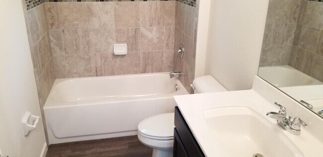 Building Photo - 5834 NW Coosa Dr