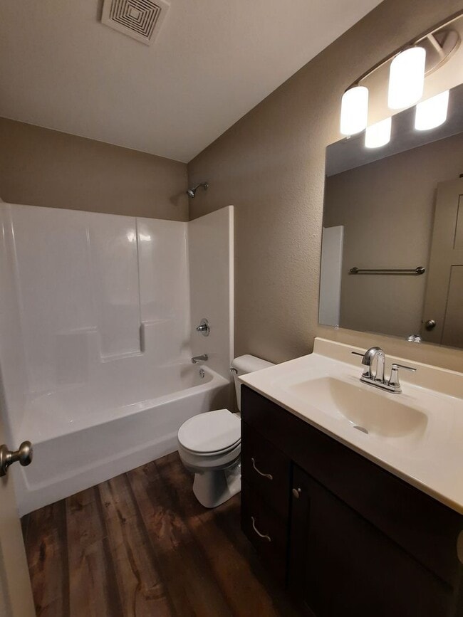 Building Photo - 4 BED | 3 BATH | SINGLE-FAMILY | DOUBLE GA...