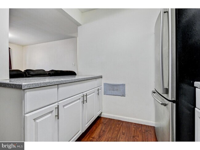 Building Photo - 107 Delamere Dr