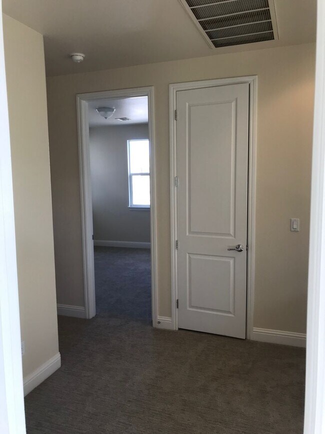 Building Photo - Two Story Home in Somersett Vue Community