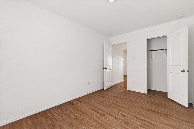 Building Photo - 7642 Terania Mdw Ln