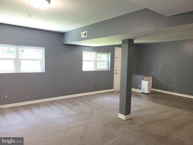 Building Photo - 1108 Swan Creek Rd