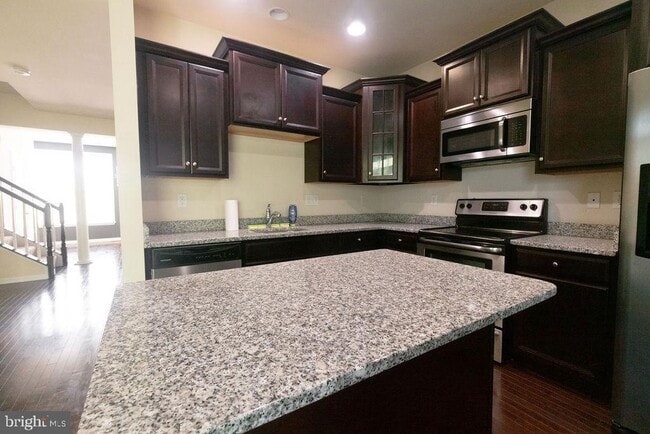 Building Photo - 15416 Lady Lauren Ln