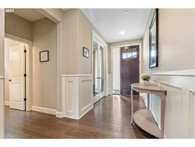 Building Photo - Beautiful 5 Bedroom with Den/Office and Large Bonus Room in Bethany Ridge!!!