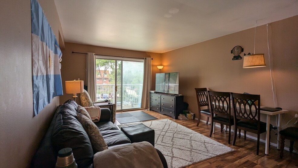 Building Photo - 3 Villa Verde Dr
