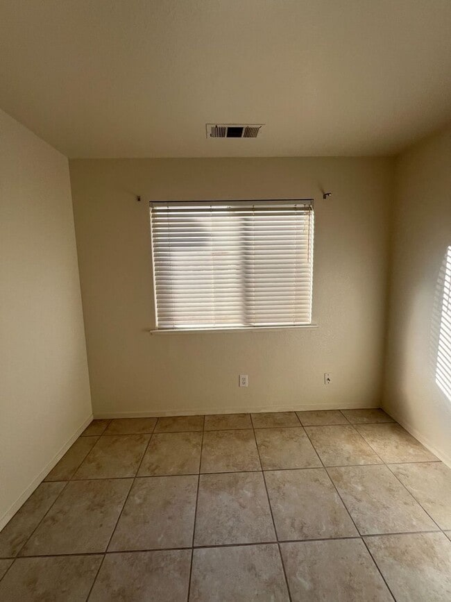 Building Photo - 231 Ocean Ct