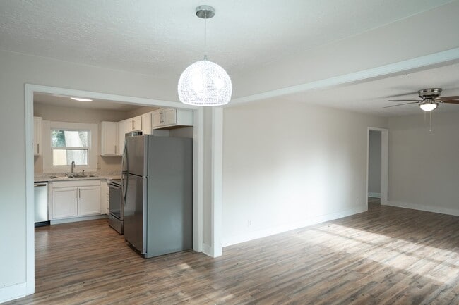 Building Photo - 2001 Hiram Rd