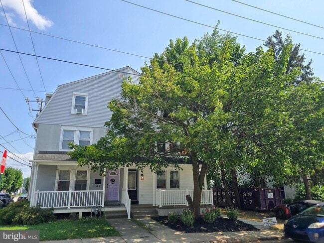 Building Photo - 342 E Barnard St
