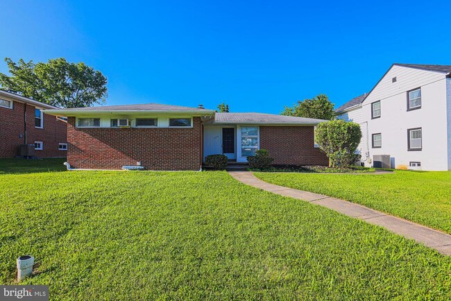 Building Photo - 3219 Northbrook Rd