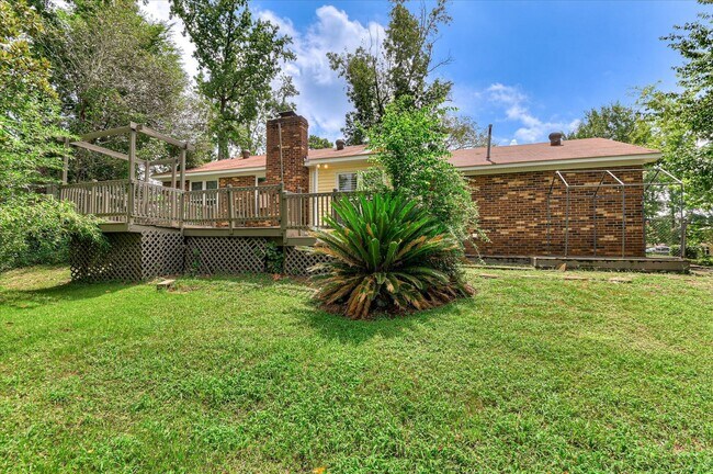 Building Photo - 230 Ronstadt Dr