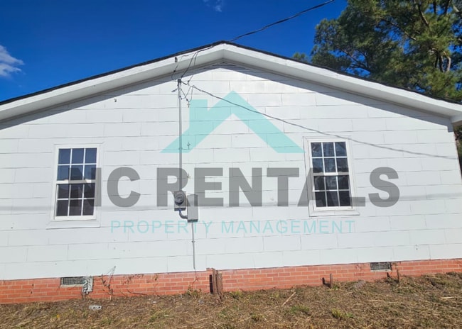 Building Photo - 252 Westbrook Ave