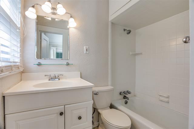 Building Photo - 4011 W 7th St