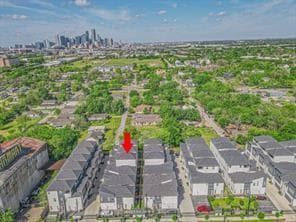 Building Photo - 625 Emile St