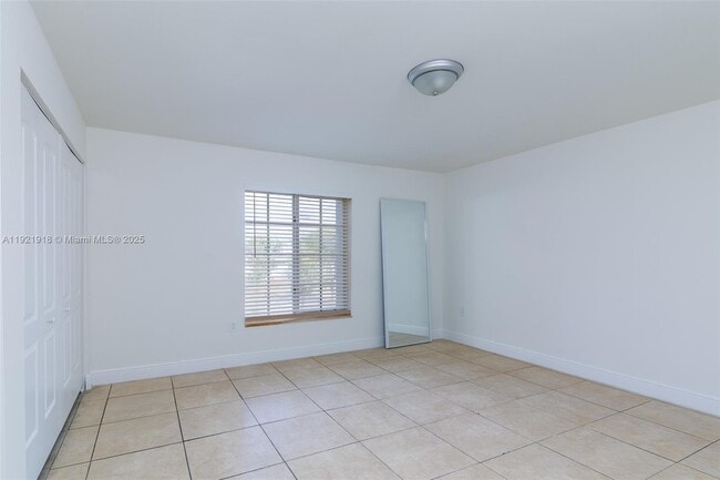 Building Photo - 4804 NW 79th Ave