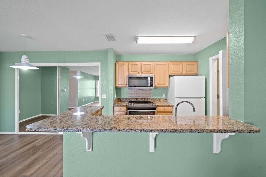 Building Photo - 801 Cape Cod Dr