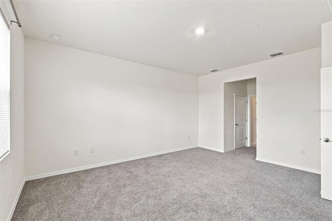 Building Photo - 8552 Pinecrest Trl