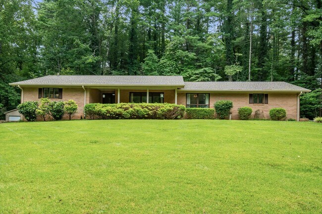 Building Photo - 102 Arbor Ln