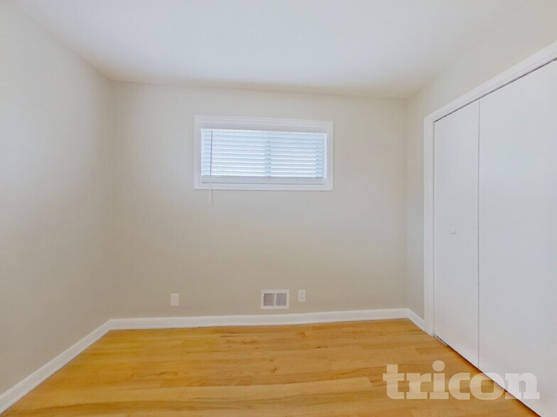 Building Photo - 269 E 109th Ave