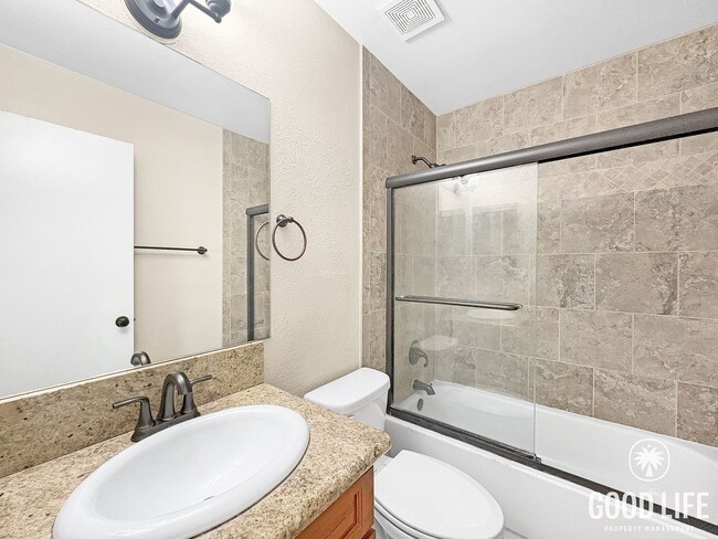 Building Photo - Light-Filled 2BD/2BA Top-Floor Condo in Mira Mesa with Granite Kitchen, Private Balcony & Pool
