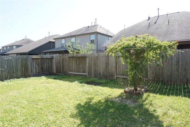 Building Photo - 10615 Chestnut Path Way