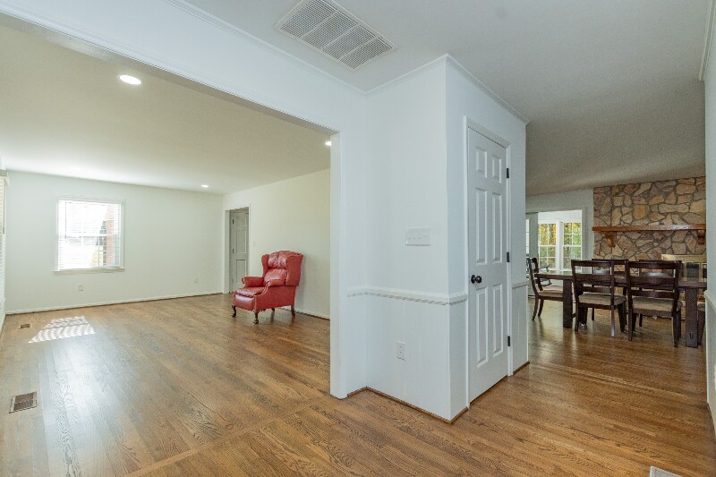 Building Photo - 1060 Kerner Rd