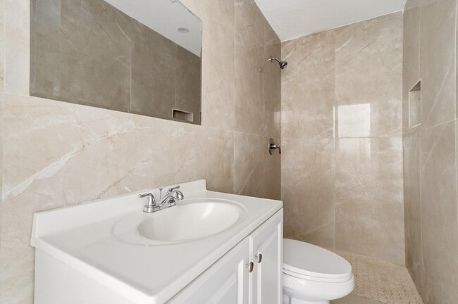 Building Photo - 1060 SW 5th Terrace