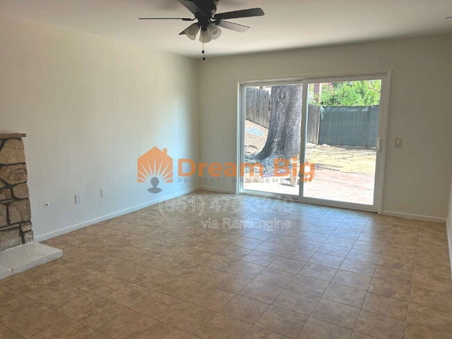 Building Photo - 3152 Newell Dr