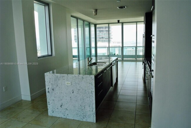 Building Photo - 900 Biscayne Blvd