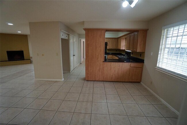 Building Photo - 7827 Candle Ln