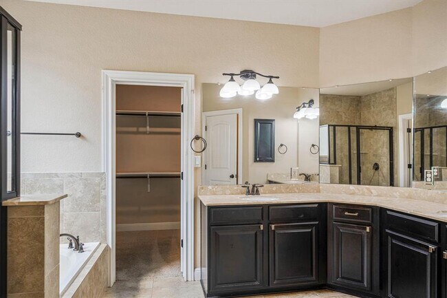 Building Photo - 5809 Viejo Dr