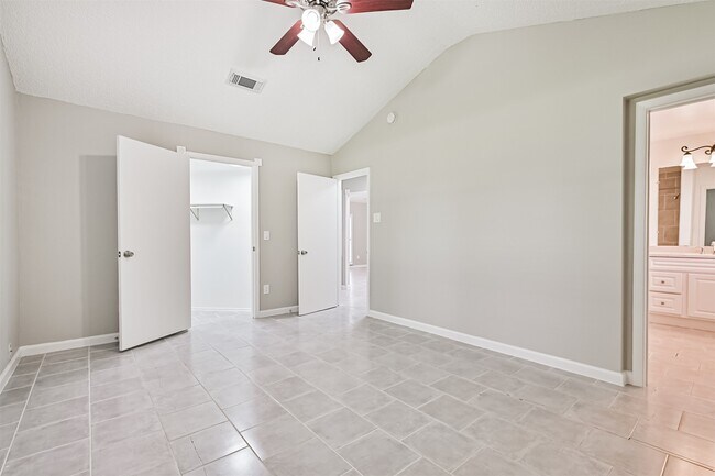 Building Photo - 5220 Krueger Dr