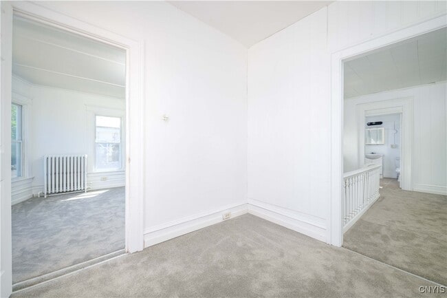 Building Photo - 50 E 4th St