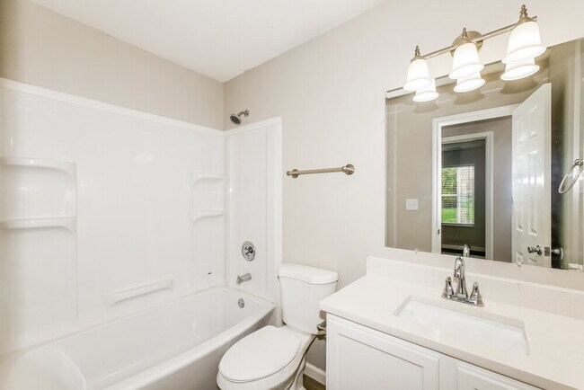 Building Photo - 117 Hilltop Farms Blvd