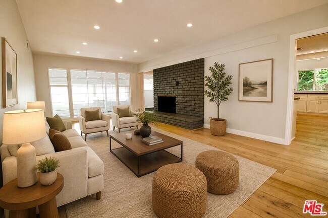 Building Photo - 5415 Coldwater Canyon Ave