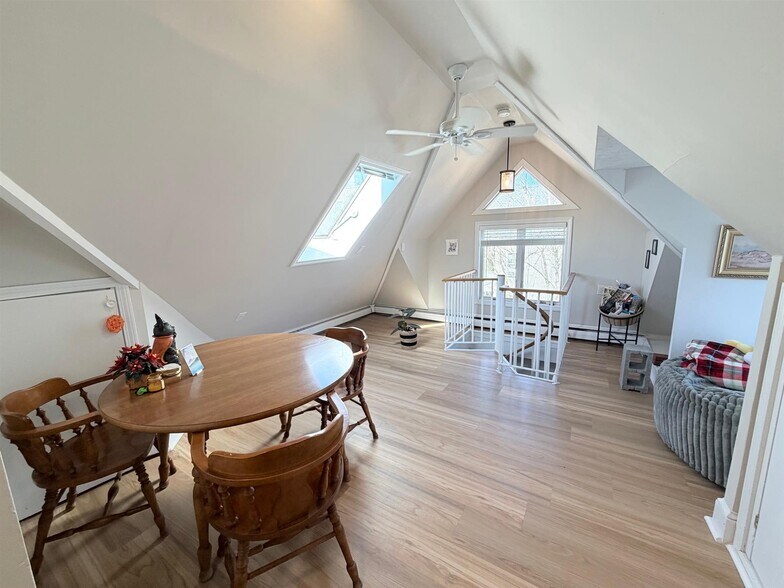 Building Photo - 72 College Ave