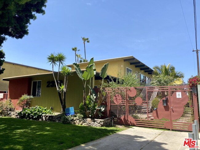 Primary Photo - 2329 Kansas Ave