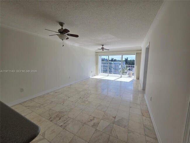 Building Photo - 3944 NE 167th St